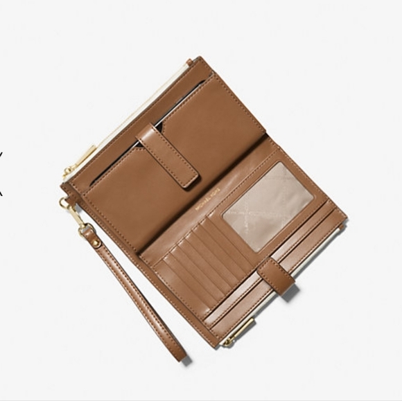 Michael Kors Adele Logo Smartphone Wallet - Picture 2 of 2